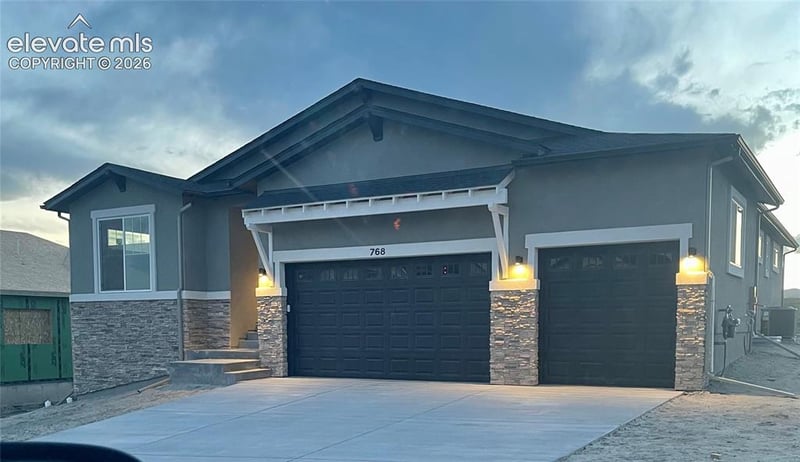 768 Old Grotto Dr, Monument, CO 80132