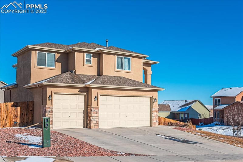 7697 Bonterra Ln, Colorado Springs, CO 80925