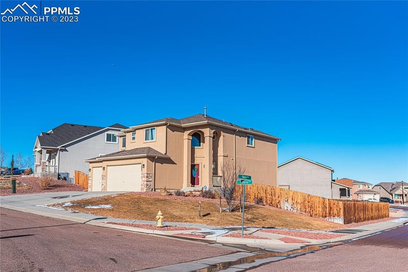 7697 Bonterra Ln, Colorado Springs, CO 80925