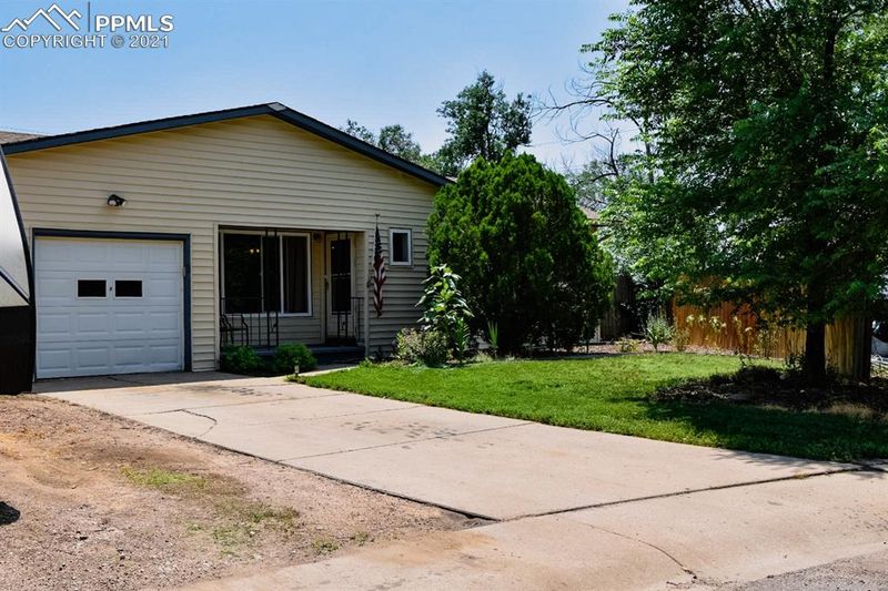 77 Everett Dr, Colorado Springs, CO 80911