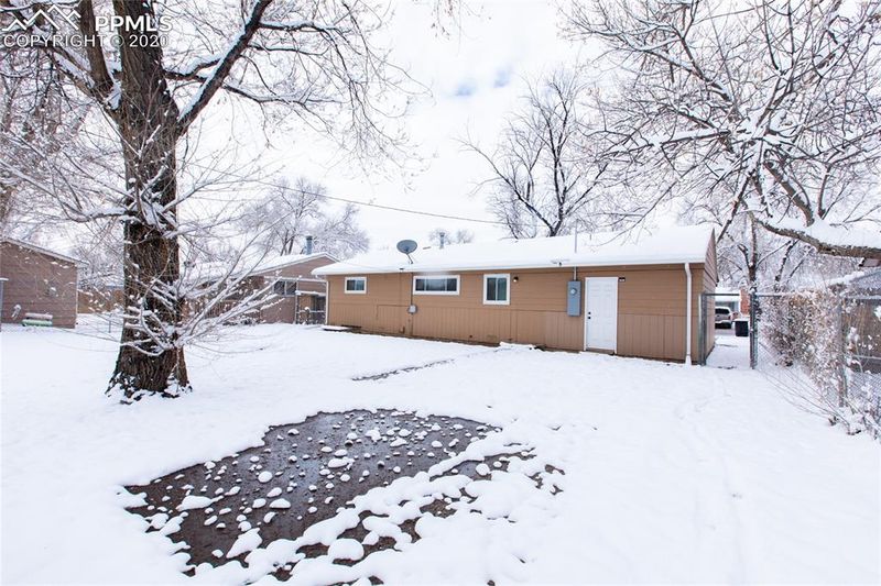 77 Security Dr, Colorado Springs, CO 80911