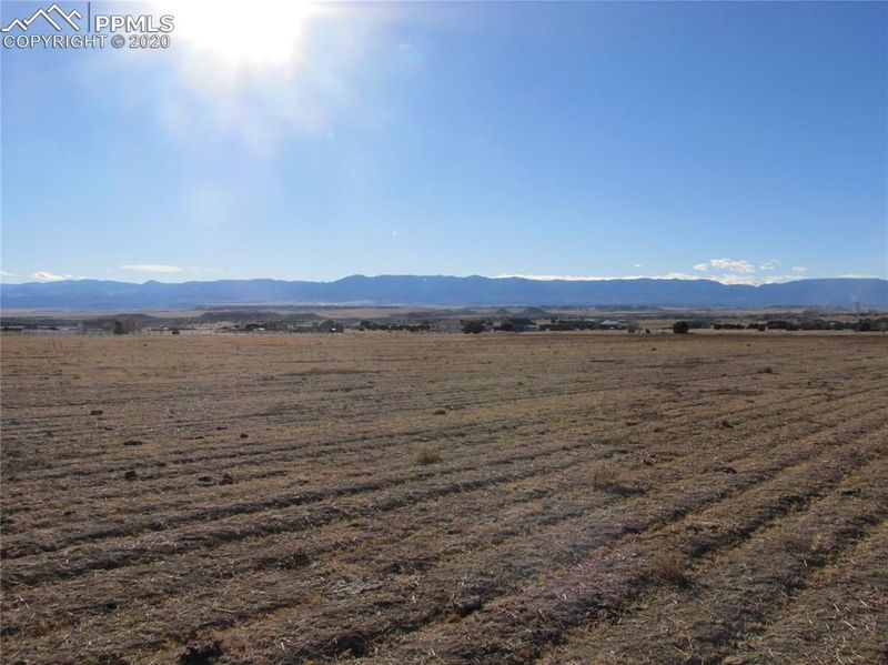 77 Top Rail Trl, Penrose, CO 81240