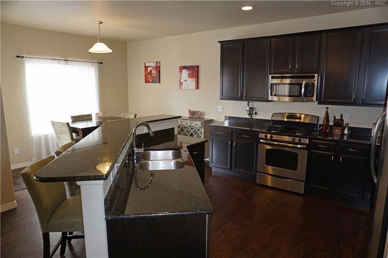 7708 Forest Valley Loop, Colorado Springs, CO 80908