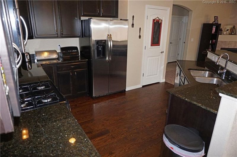 7708 Forest Valley Loop, Colorado Springs, CO 80908