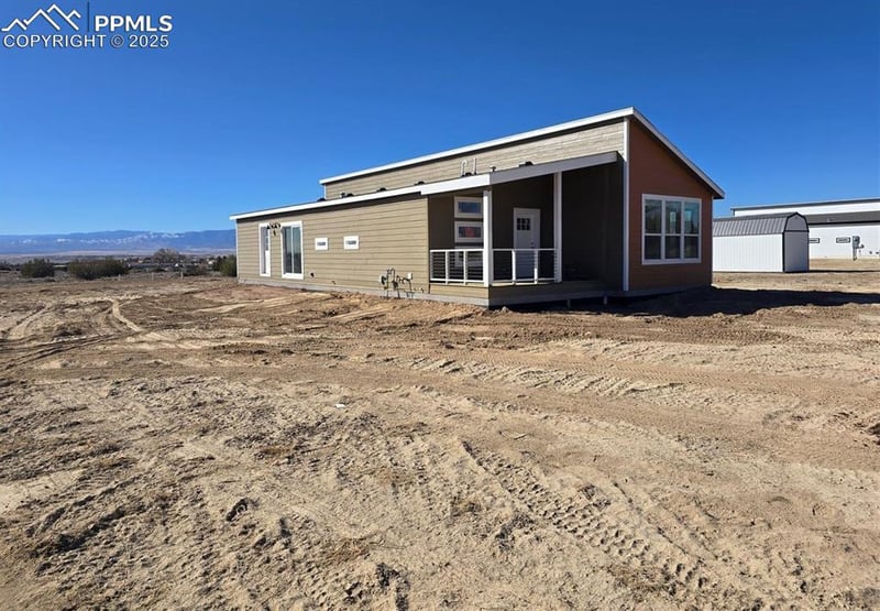 772 7th St, Penrose, CO 81240