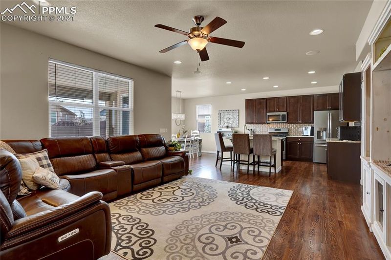 7738 Sandsmere Dr, Colorado Springs, CO 80908