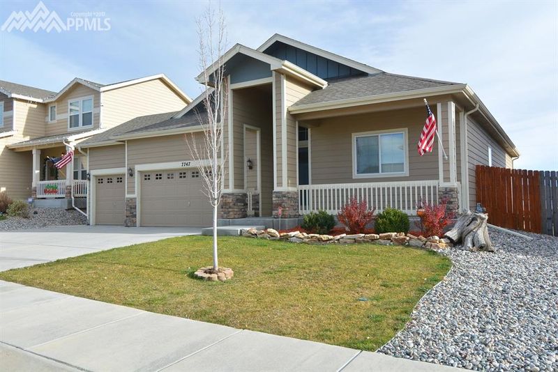 7747 Braxton Dr, Fountain, CO 80817