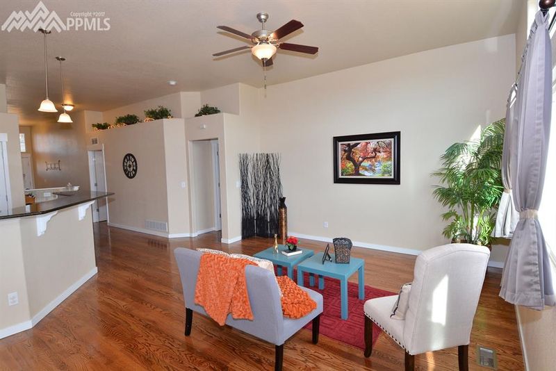 7747 Braxton Dr, Fountain, CO 80817