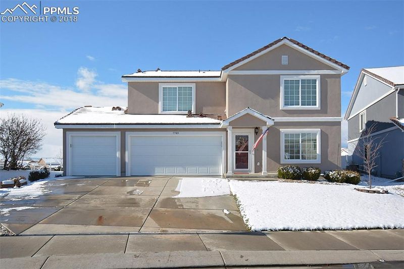 7749 Lantern Ln, Fountain, CO 80817