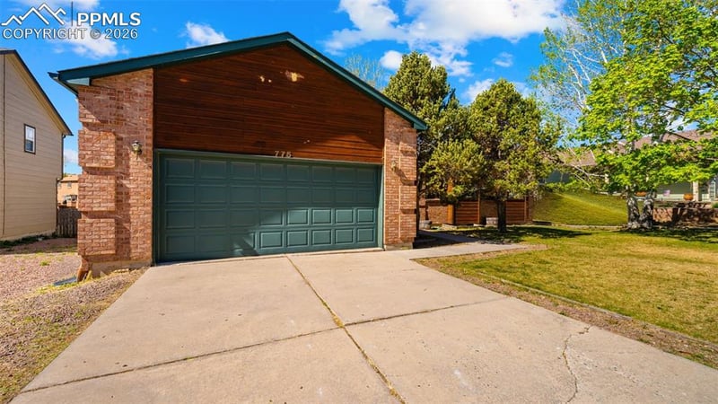 775 Tamarron Dr, Colorado Springs, CO 80919