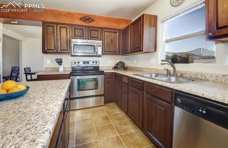 7758 Chasewood Loop, Colorado Springs, CO 80908