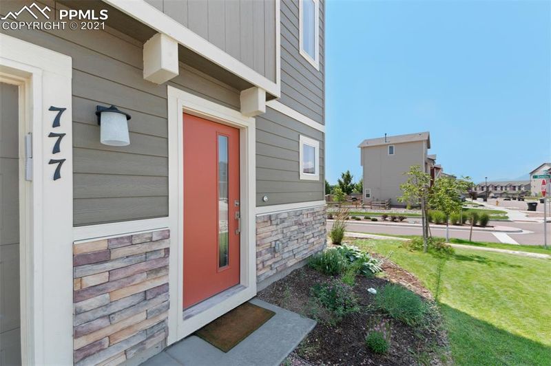 777 Grissom Dr, Colorado Springs, CO 80915