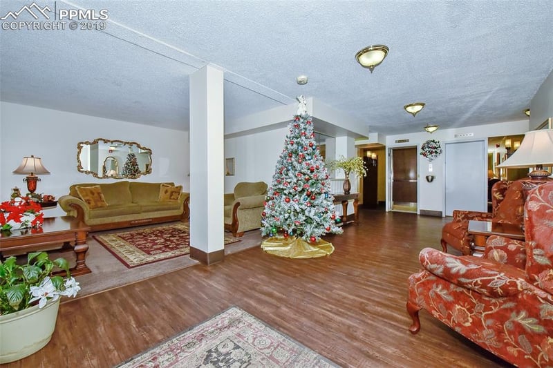 777 Saturn Dr #305, Colorado Springs, CO 80905