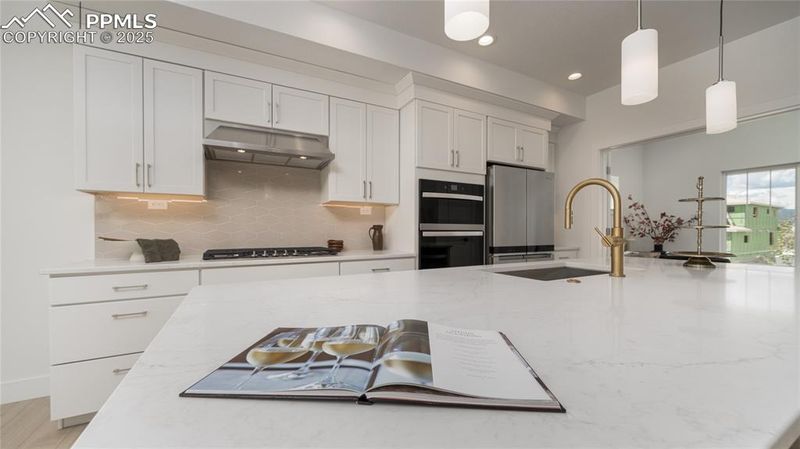 779 Old Grotto Dr, Monument, CO 80132