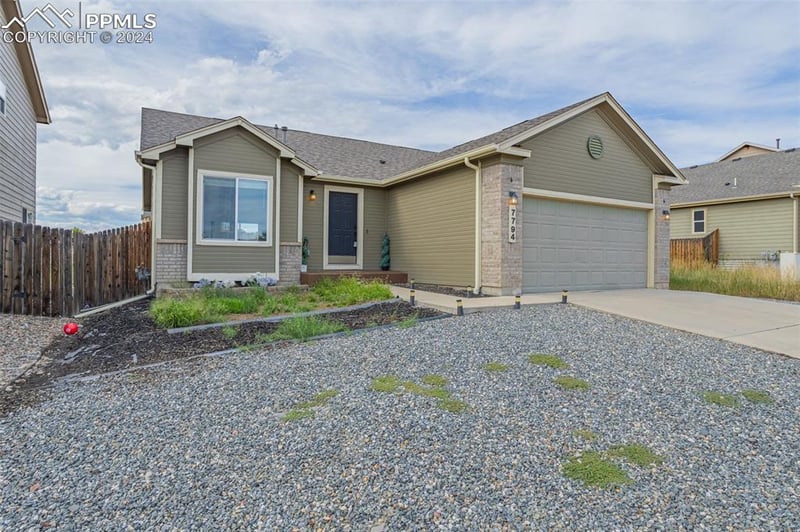 7794 Braxton Dr, Fountain, CO 80817