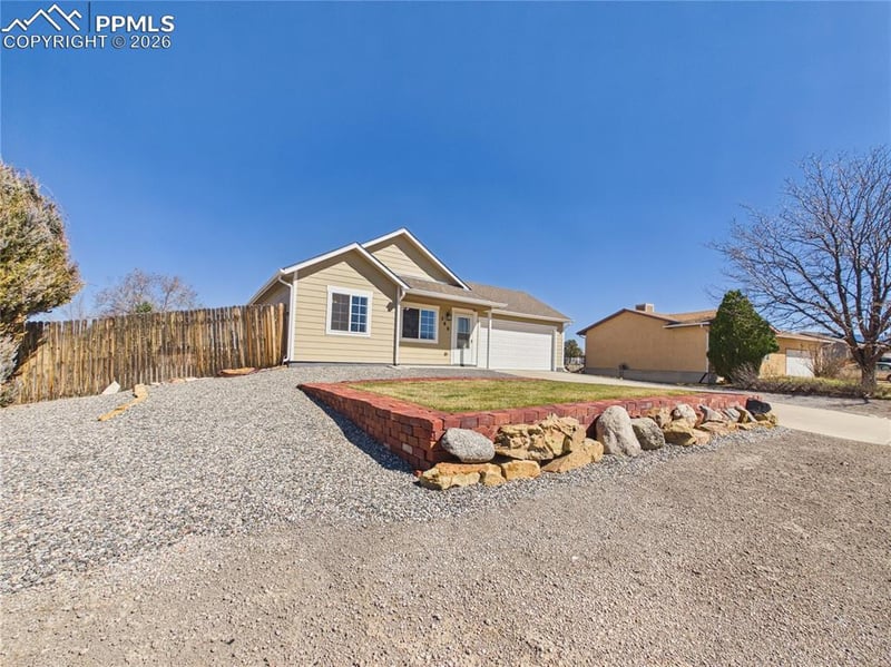 780 S Wolcott Dr, Pueblo, CO 81007