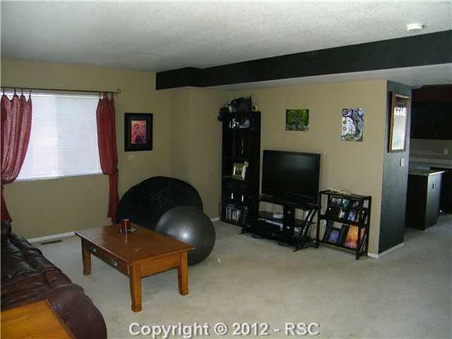 7813 Tango Ln, Colorado Springs, CO 80923