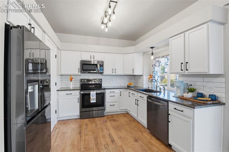 7820 Swiftrun Rd, Colorado Springs, CO 80920