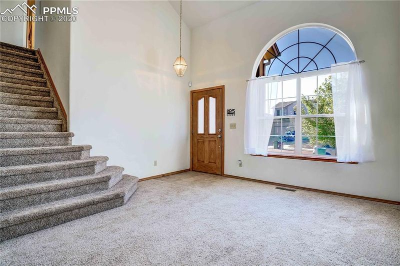 7827 Parsonage Ln, Colorado Springs, CO 80951