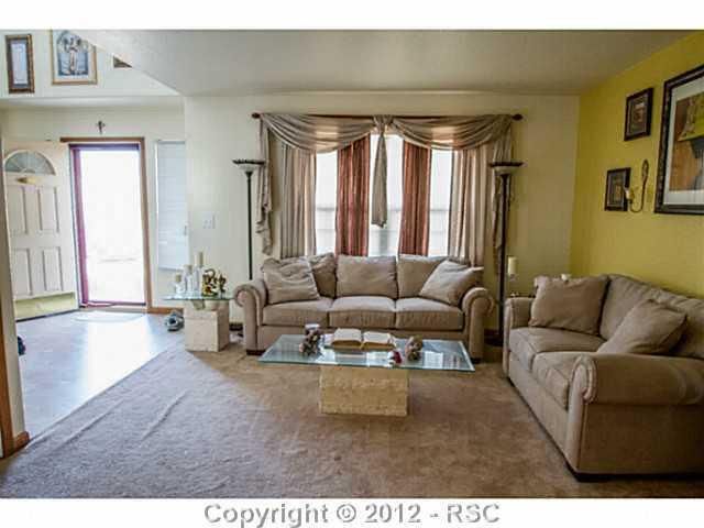 7833 Roanfield Ln, Colorado Springs, CO 80925