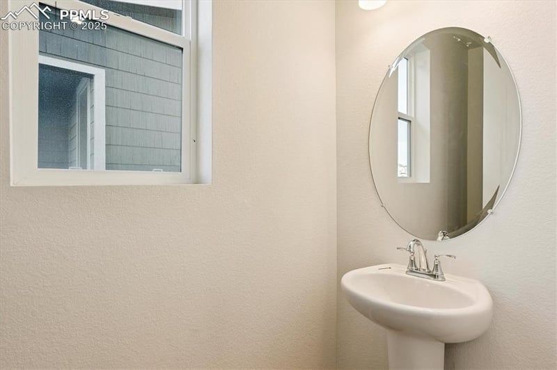 7843 Natural Bridge Trl, Colorado Springs, CO 80925