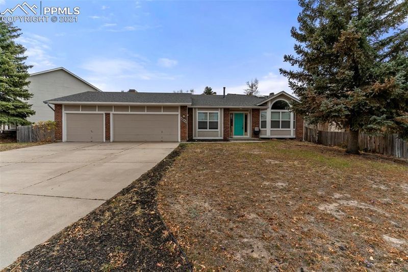 7845 Conifer Dr, Colorado Springs, CO 80920