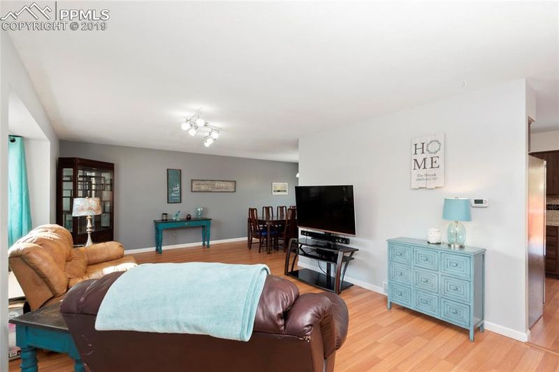 7870 Alpenglow Dr, Colorado Springs, CO 80911