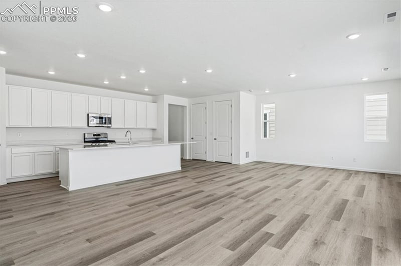 7872 Turkey Flat Ln, Colorado Springs, CO 80925