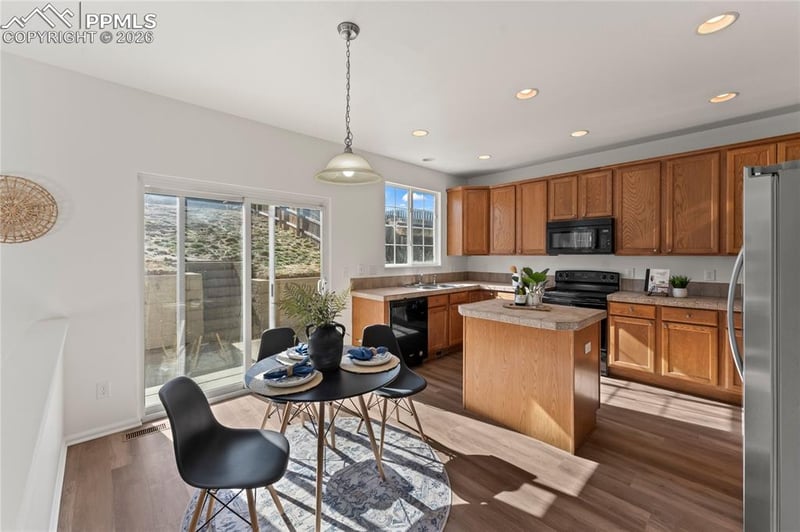 7886 Parsonage Ln, Colorado Springs, CO 80951