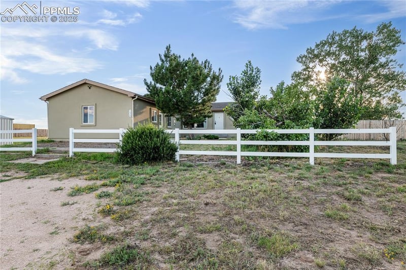 790 Antelope Dr, Calhan, CO 80808
