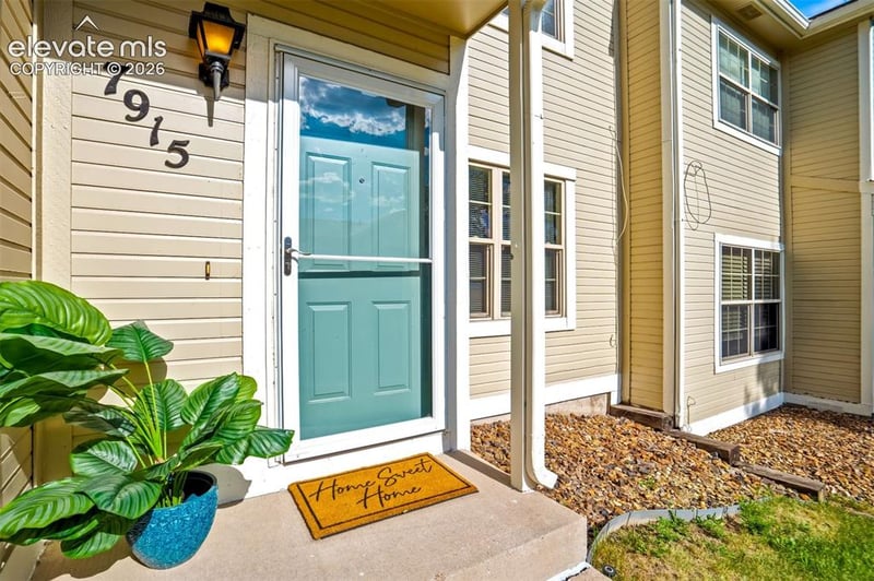 7915 Lexington Park Dr, Colorado Springs, CO 80920
