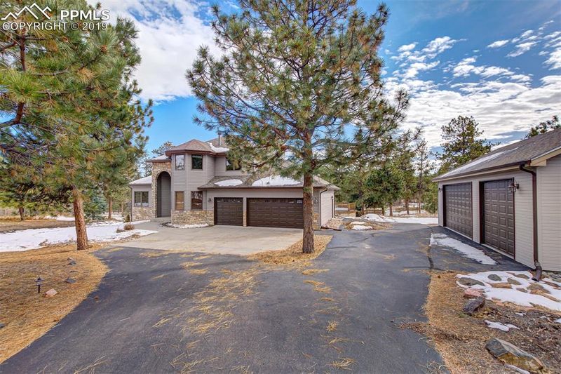 7944 Eagle Rd, Larkspur, CO 80118