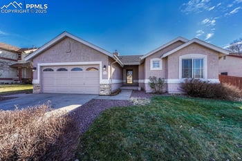 795 Aspenglow Ln, Colorado Springs, CO 80916