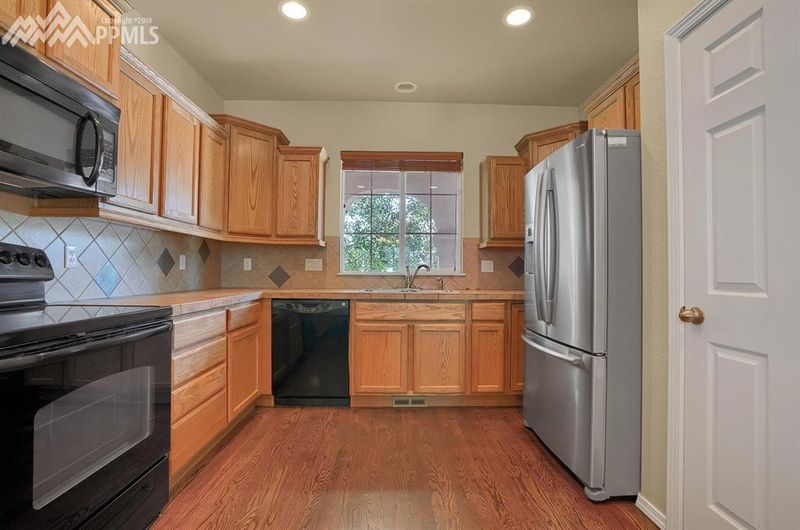 7951 Silver Birch Dr, Colorado Springs, CO 80927