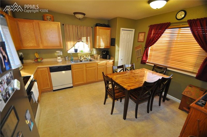 7979 Hidden Pine Dr, Colorado Springs, CO 80925