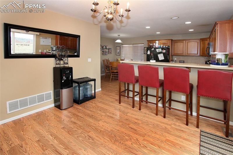 7988 Parsonage Ln, Colorado Springs, CO 80951