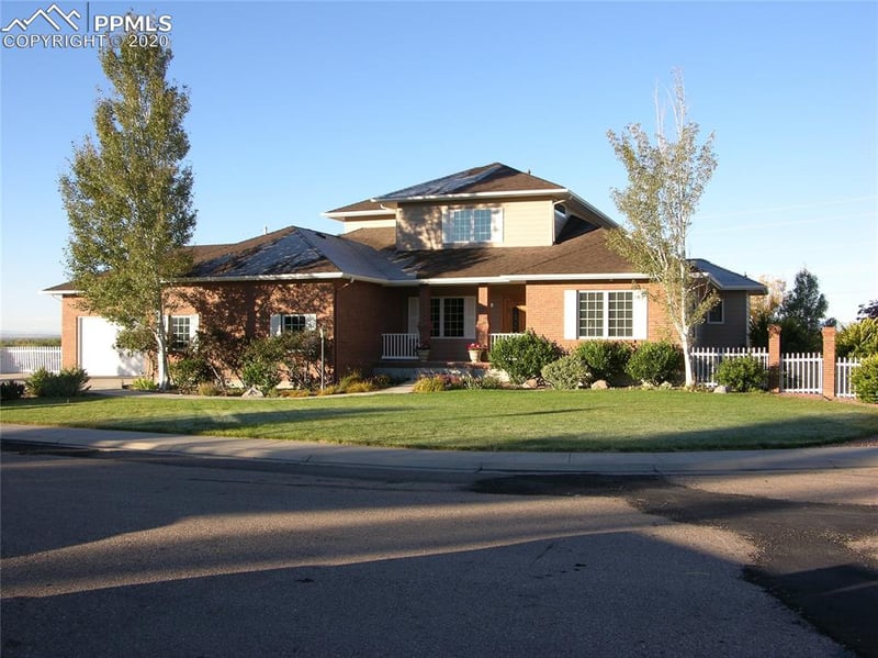 8 Kalanchoe Ct, Pueblo, CO 81008