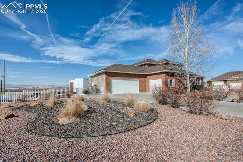 8 Kalanchoe Ct, Pueblo, CO 81008