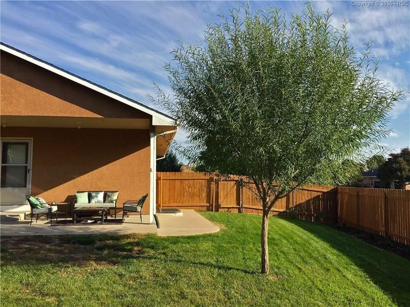 8 Posada Dr, Pueblo, CO 81001
