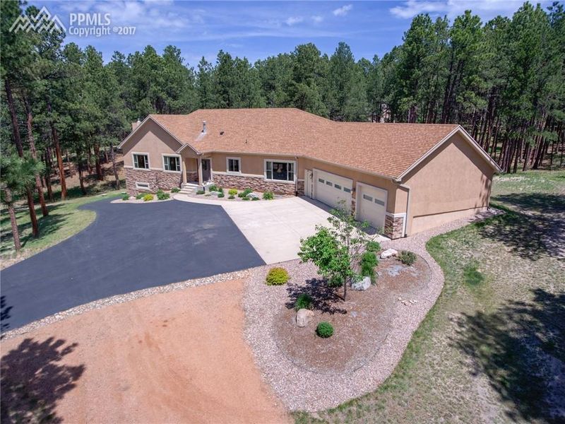 80 E Stirrup Trl, Monument, CO 80132