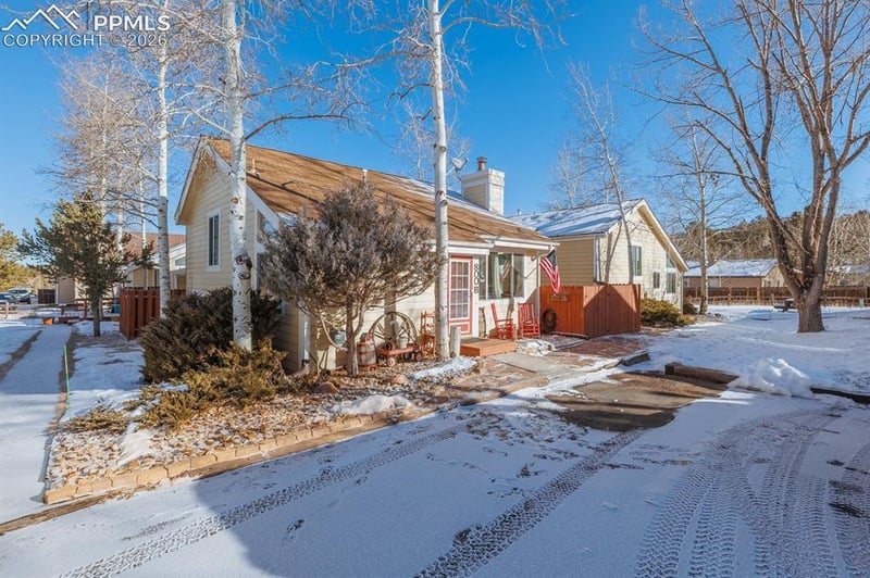 800 Columbine Village Dr #B, Woodland Park, CO 80863