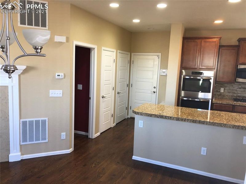 8001 Buckeye Tree Ln, Colorado Springs, CO 80927