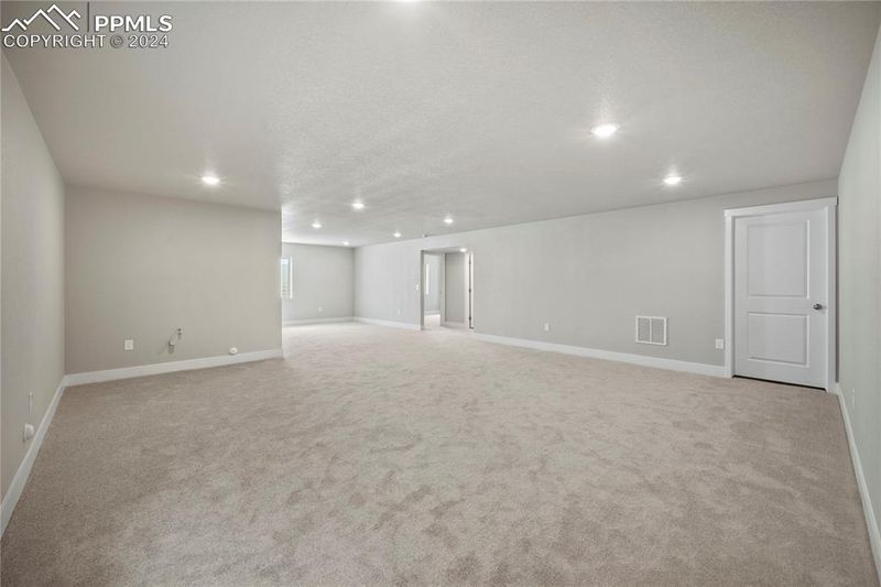 8003 Moosejaw Dr, Colorado Springs, CO 80908