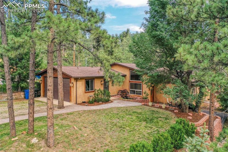 8005 Topeka Ave, Cascade, CO 80809