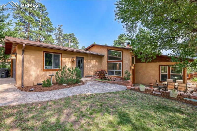 8005 Topeka Ave, Cascade, CO 80809