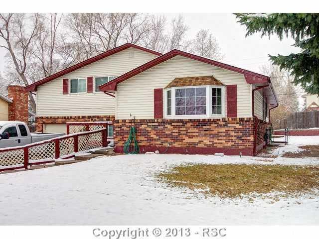 801 Darby St, Colorado Springs, CO 80907