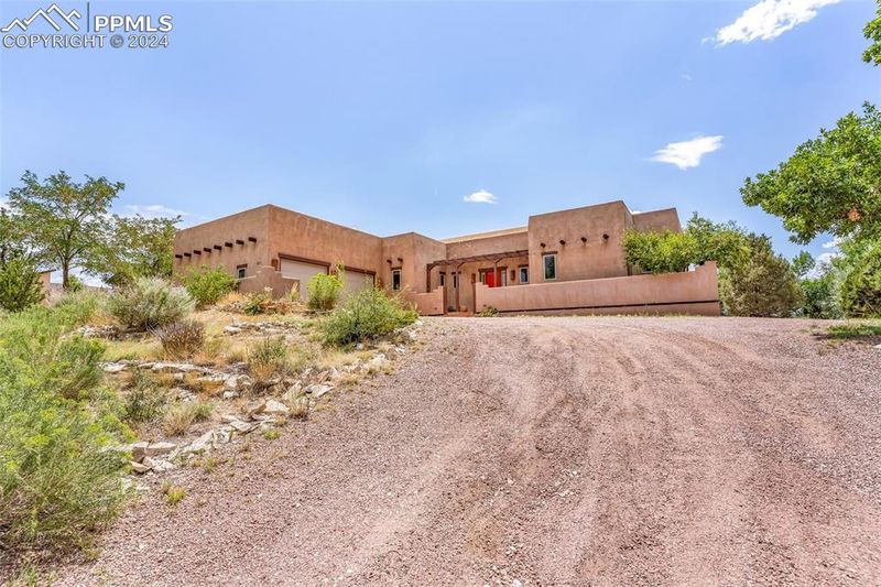801 S Greenway Ave, Pueblo, CO 81007