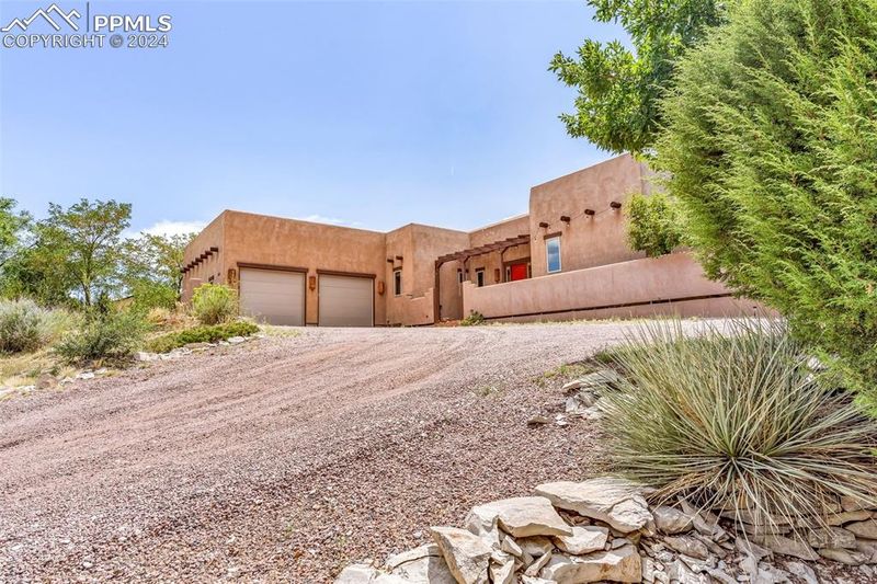 801 S Greenway Ave, Pueblo, CO 81007