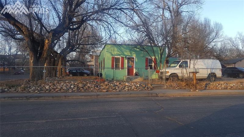 801 E Hills Rd, Colorado Springs, CO 80909
