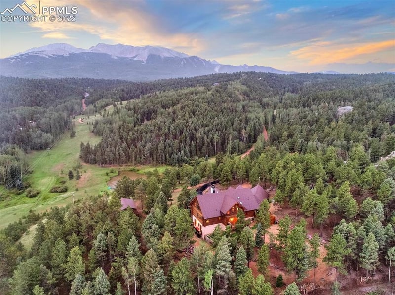801 Winding Valley Dr, Woodland Park, CO 80863